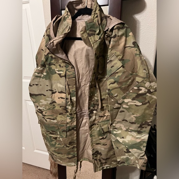 Camouflage Raincoat - Picture 7 of 10